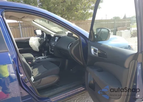 2017 Nissan Pathfinder Platinum/S/Sl/Sv z USA, uszkodzony, nr VIN 5N1DR2MM2HC617907